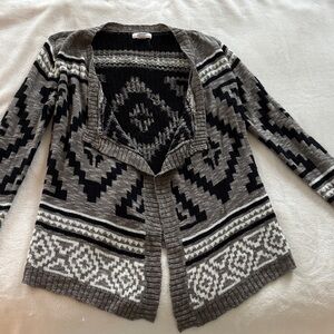 Arizona Jean Company Black and Gray Geometric Cardigan